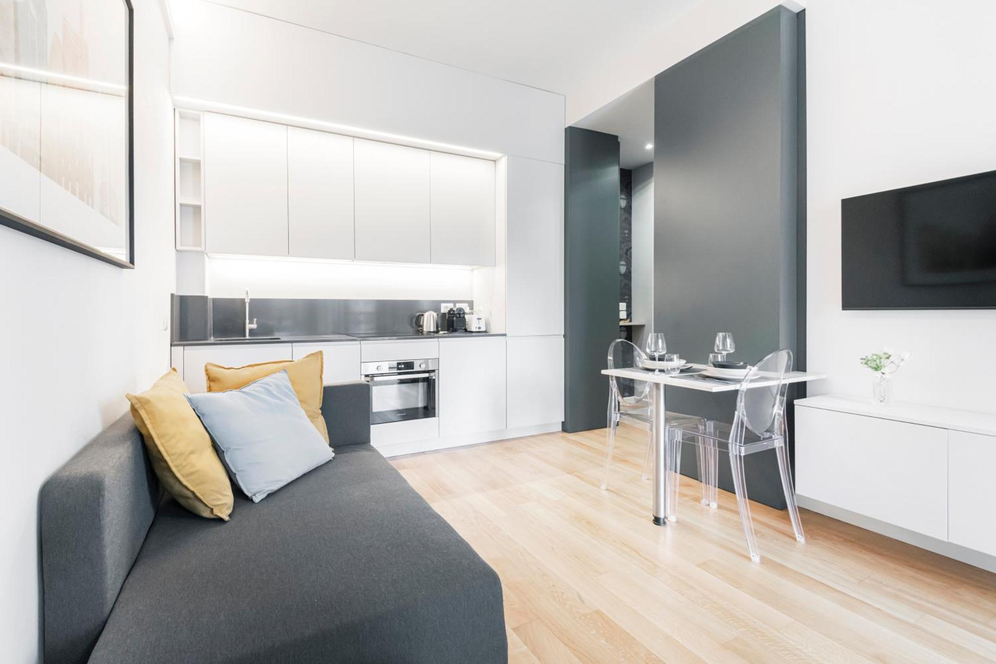 Easylife - Modern In The Heart Of Navigli Apartment